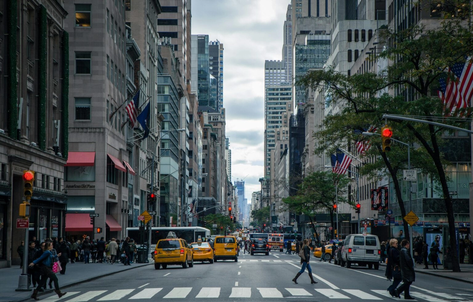 Standard za nešto više od polovine Amerikanaca niži nego 2020. godine